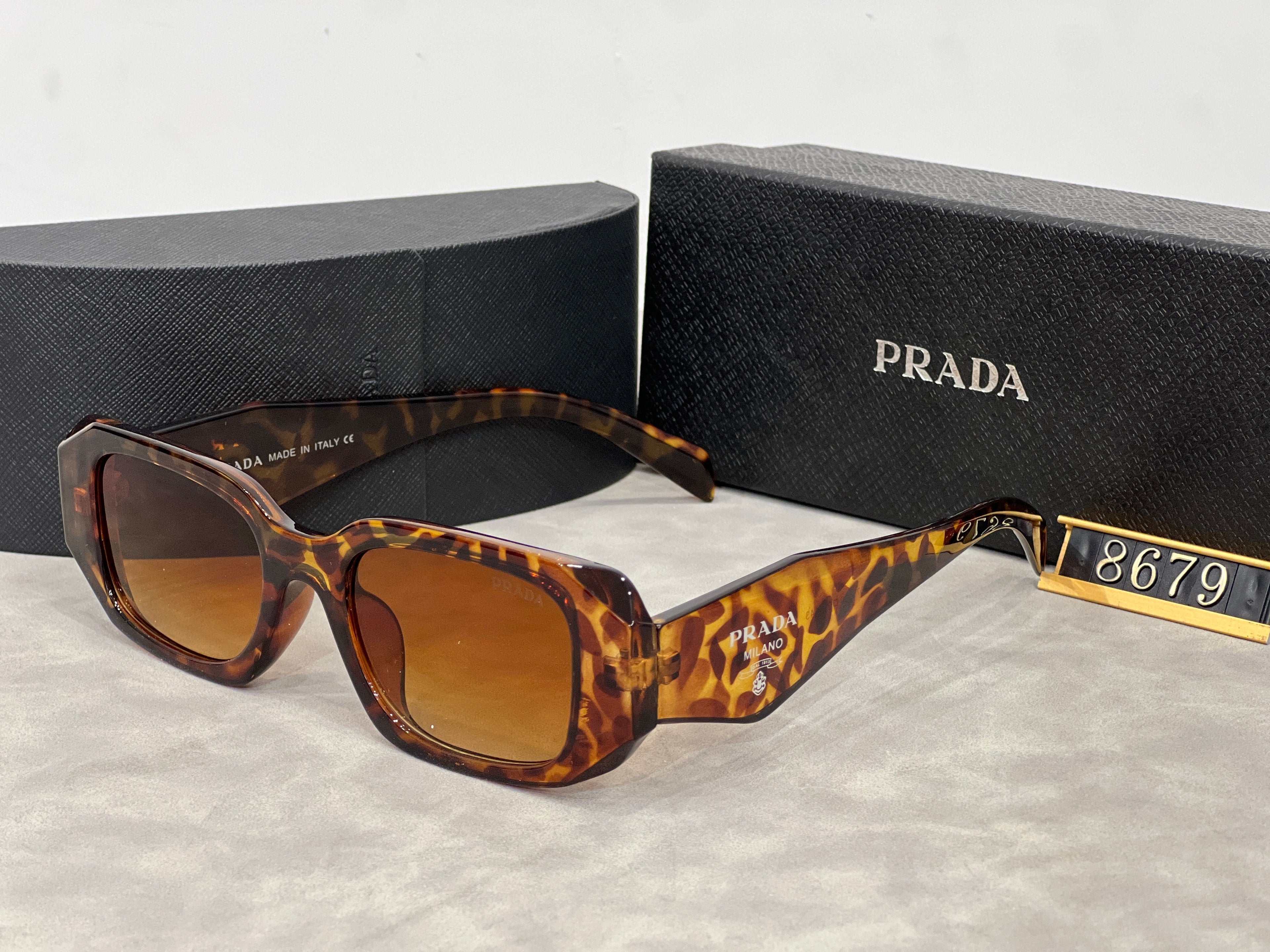 Lunette PRADA Femme